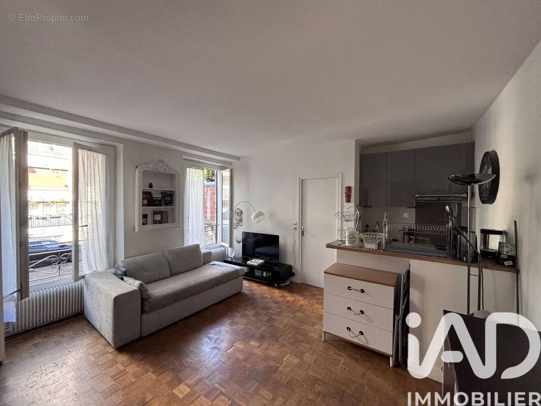Photo 1 - Appartement à LES LILAS