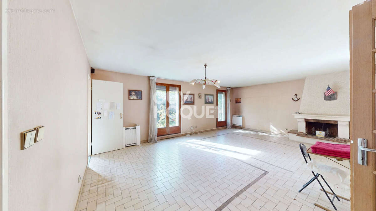 Maison à LE PLESSIS-BOUCHARD