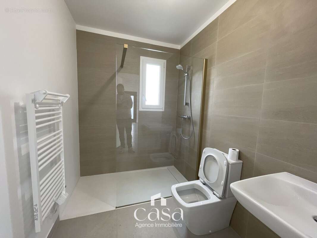 Maison à FONTAINE-ETOUPEFOUR