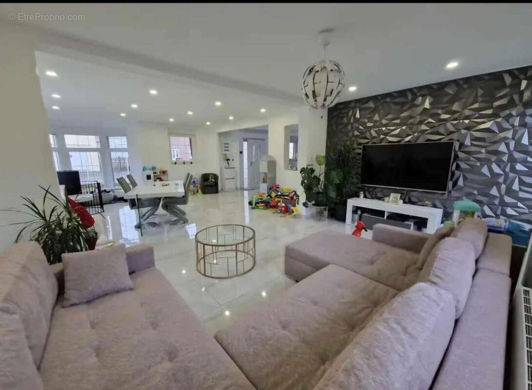 Photo 2 - Maison à DENAIN