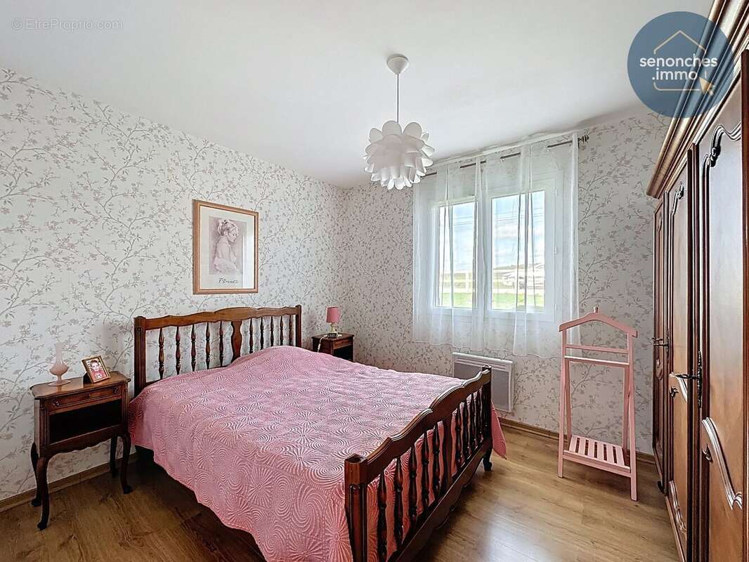 Maison à MANOU
