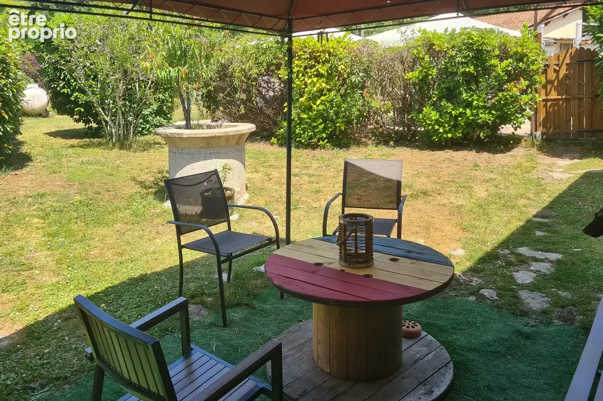 Ensemble immobilier avec restaurant et habitations - photo 15