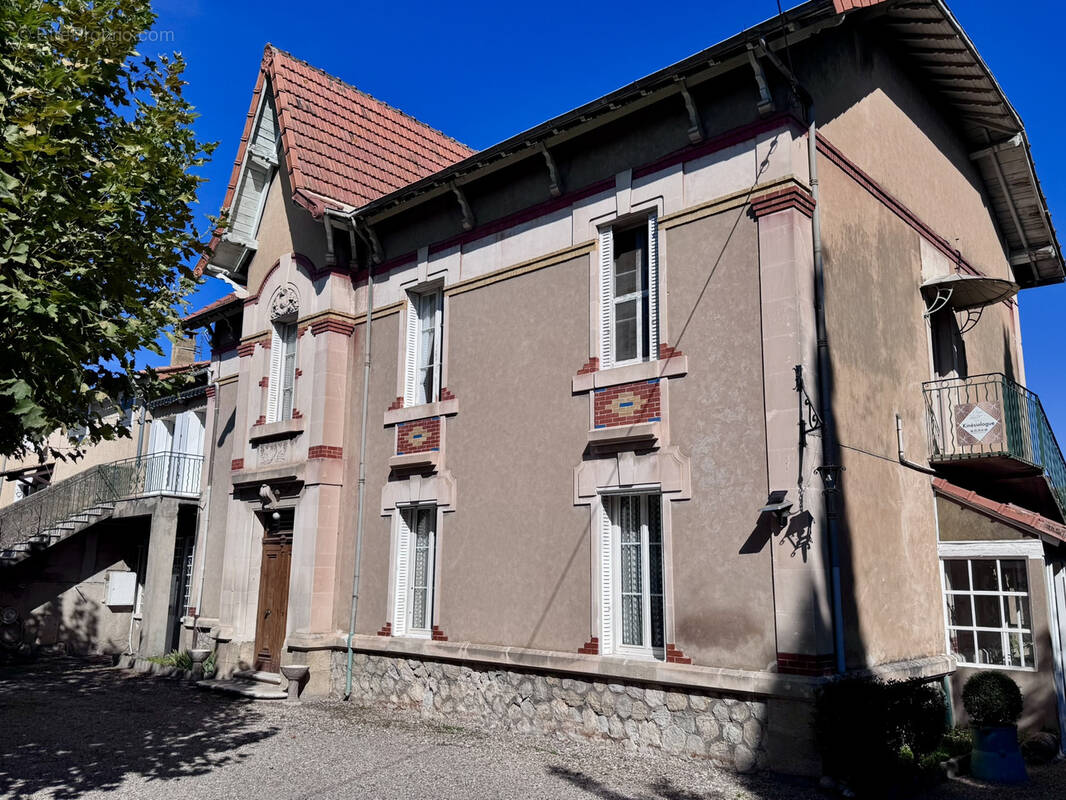 Maison à L&#039;ISLE-SUR-LA-SORGUE