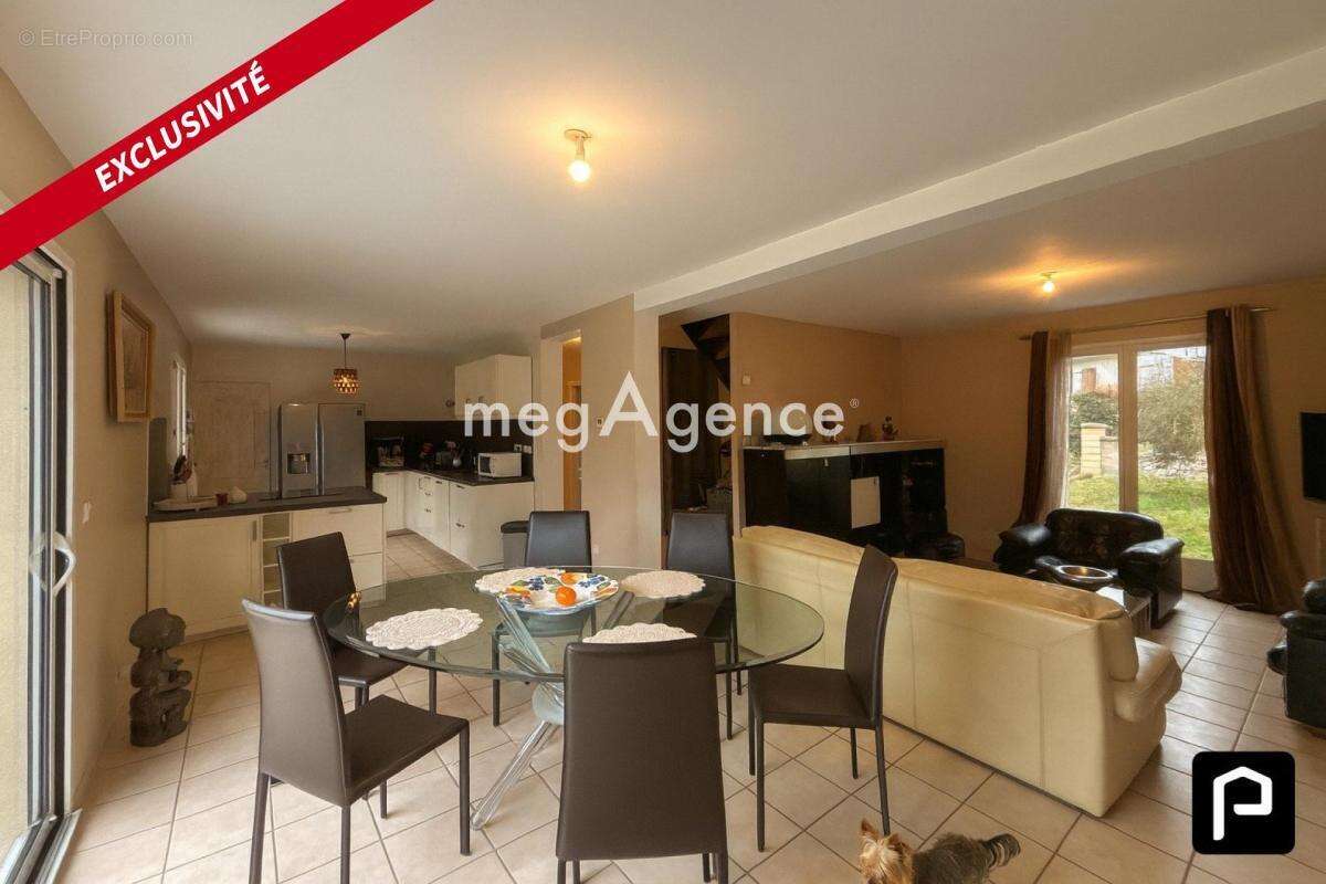 Maison à TRACY-LE-MONT