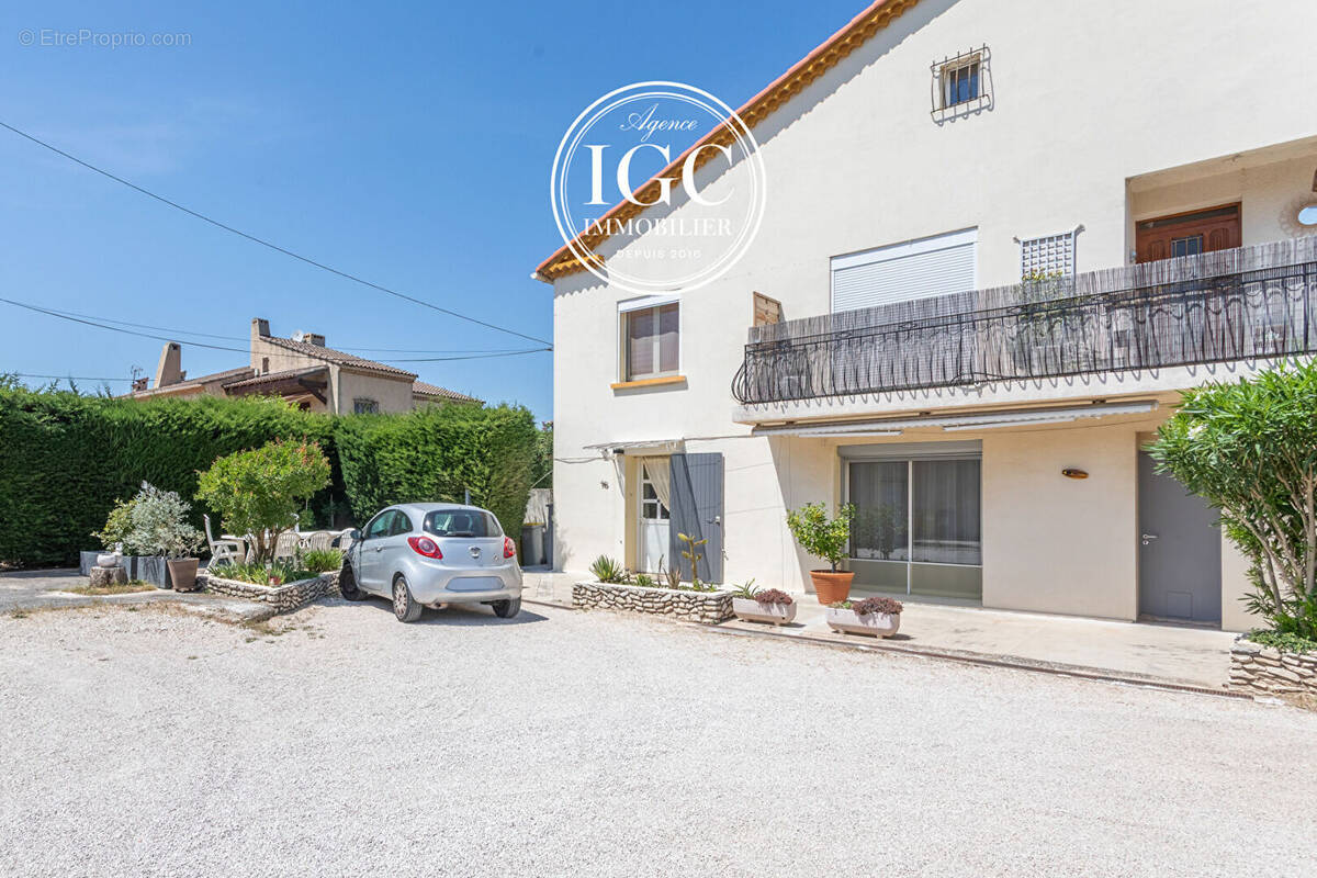 Maison à CHATEAUNEUF-LES-MARTIGUES