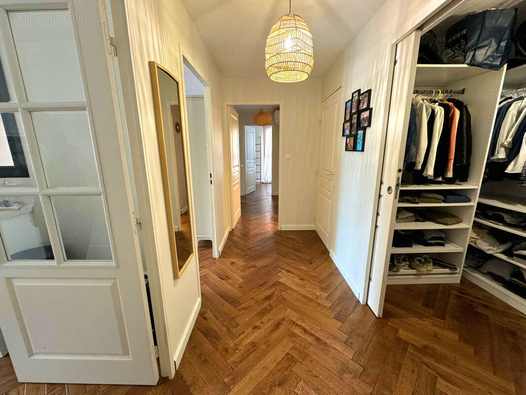 Appartement à MARSEILLE-9E