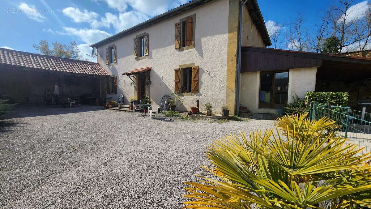 Maison à CARDEILHAC