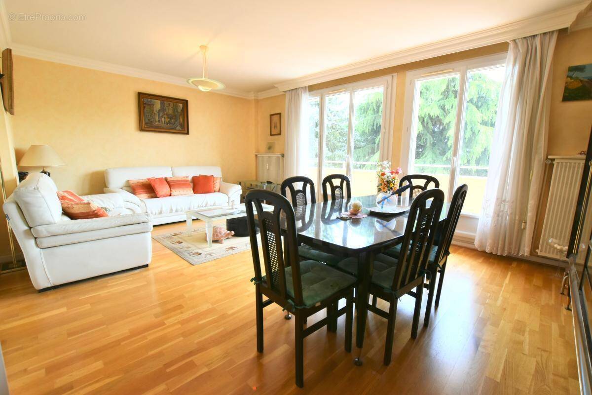 Appartement à FRANCHEVILLE
