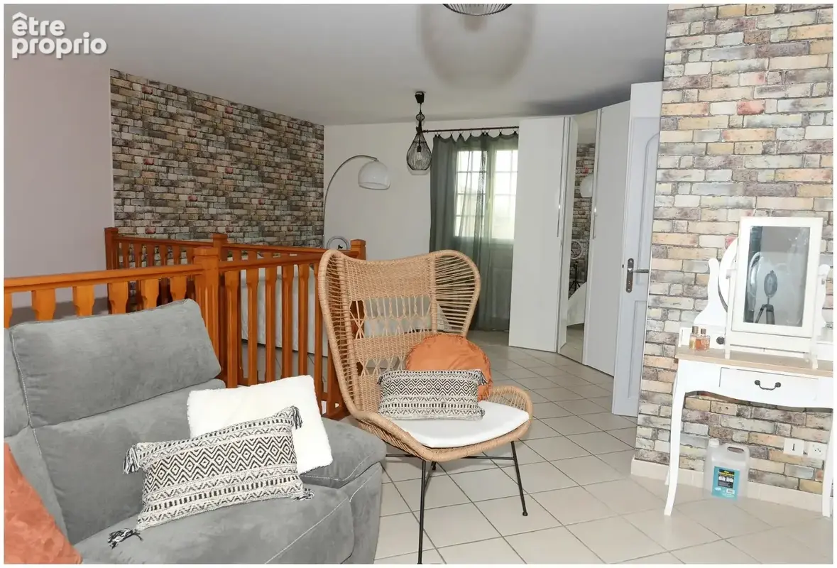 MONTELIMAR - 26200 (Drôme) France Villa contemporaine T5 190m² – Terrain clos 900 m² Garage 50 m² - Terrasse 90 m² - Piscine 32  - photo 16