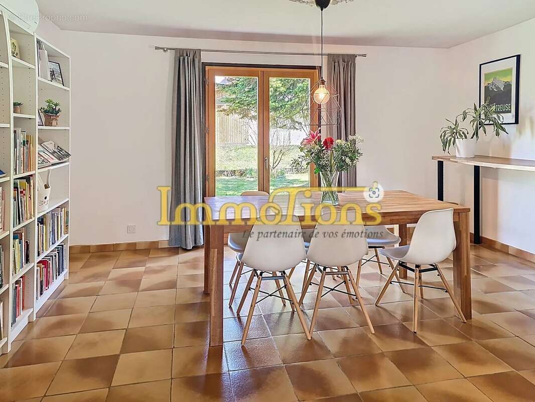 Maison à COGNIN-LES-GORGES