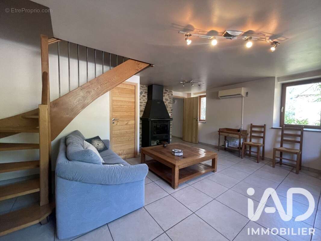 Maison 160 m² à Sainte-Eulalie-D'olt  - photo 7