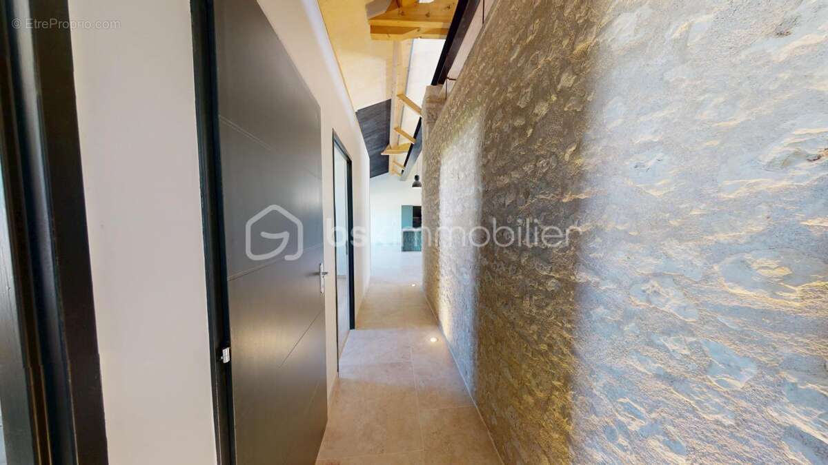 Maison à BARBEZIEUX-SAINT-HILAIRE