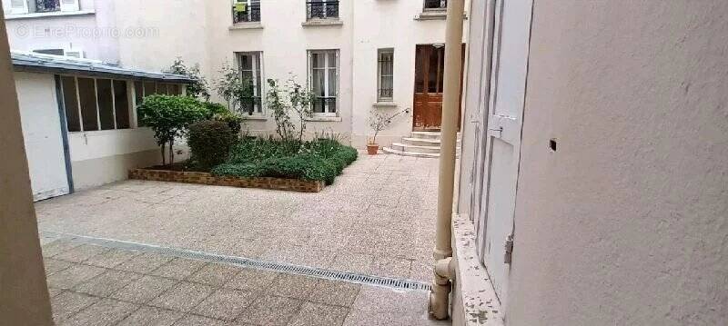 Commerce à LEVALLOIS-PERRET