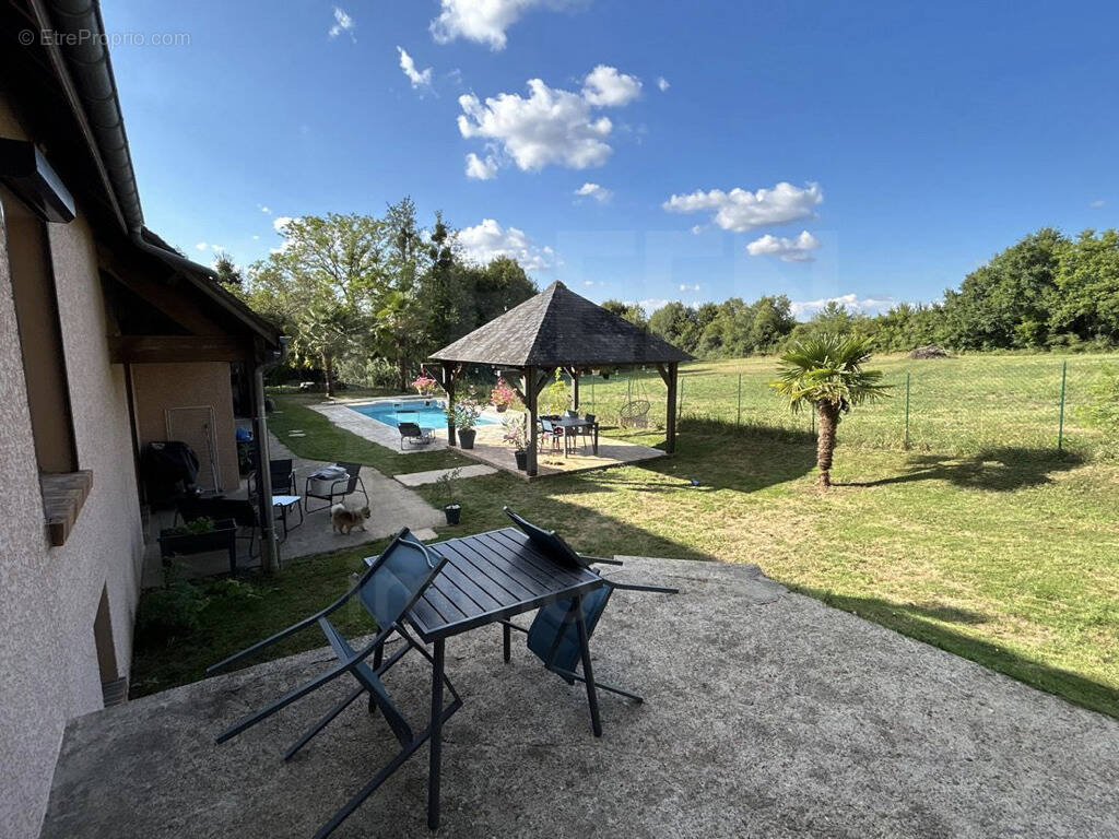 Maison à SAINT-MARTIN-DES-CHAMPS