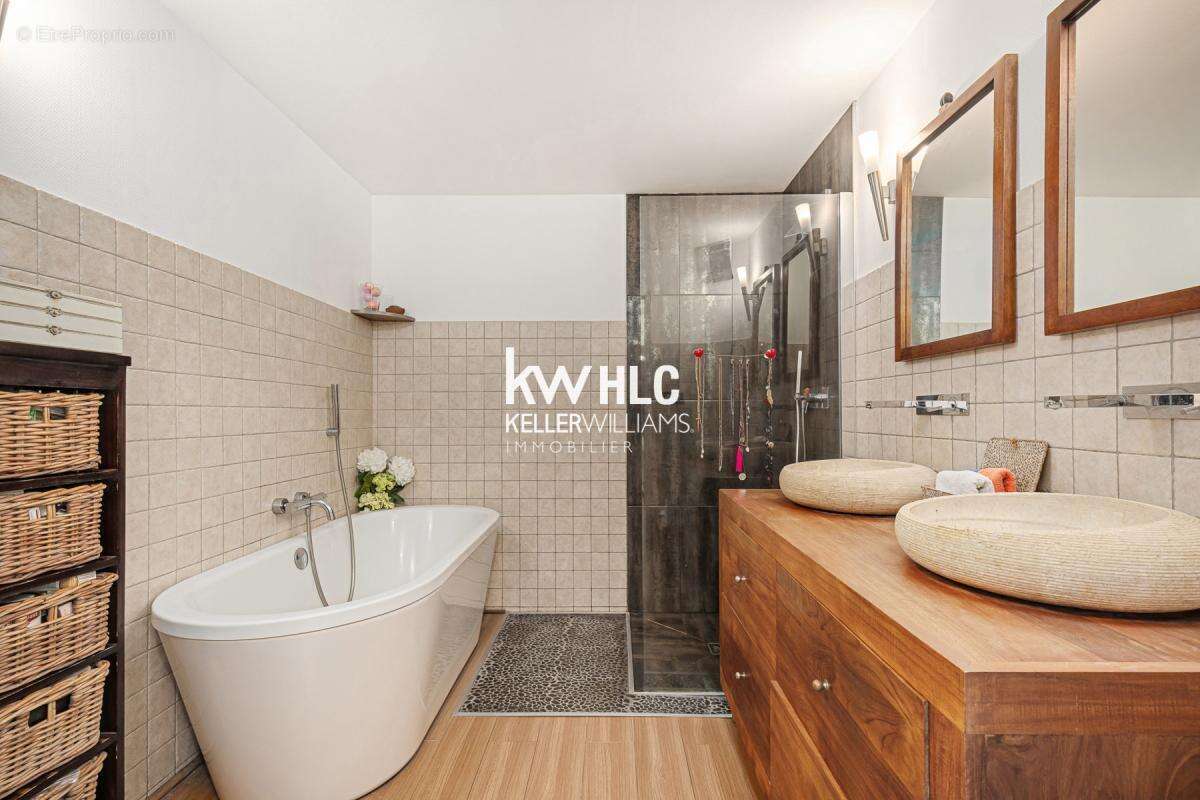 Appartement à ROQUEBRUNE-CAP-MARTIN