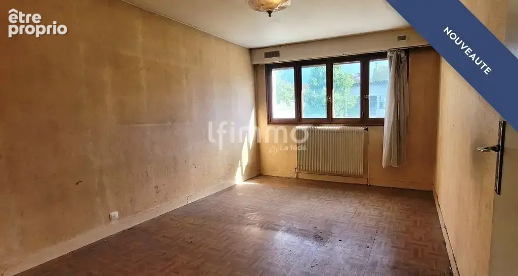 Maison 5 pièces - 2 garages - photo 2