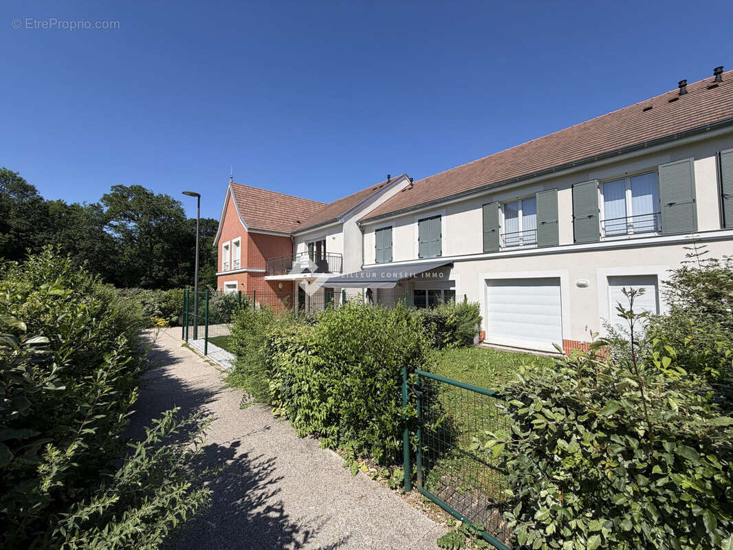 Appartement à NANDY