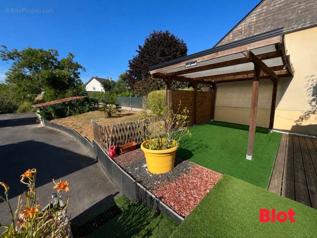 Maison à CHARTRES-DE-BRETAGNE