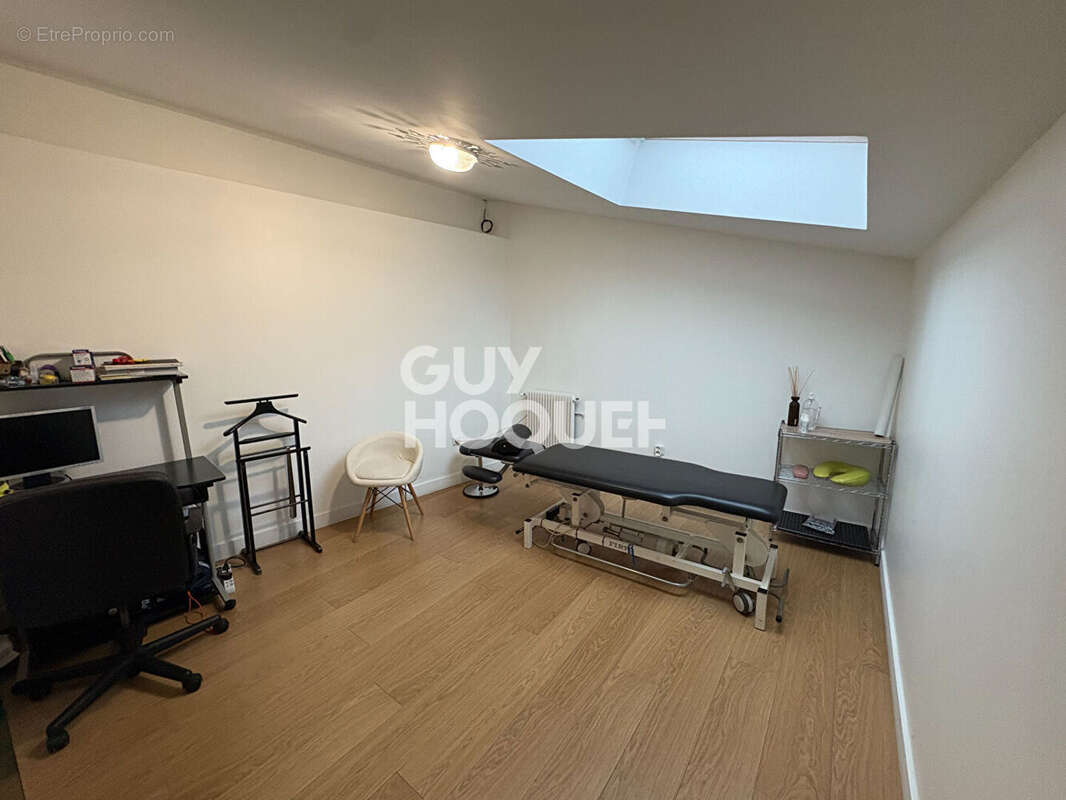 Commerce à LE PORT-MARLY