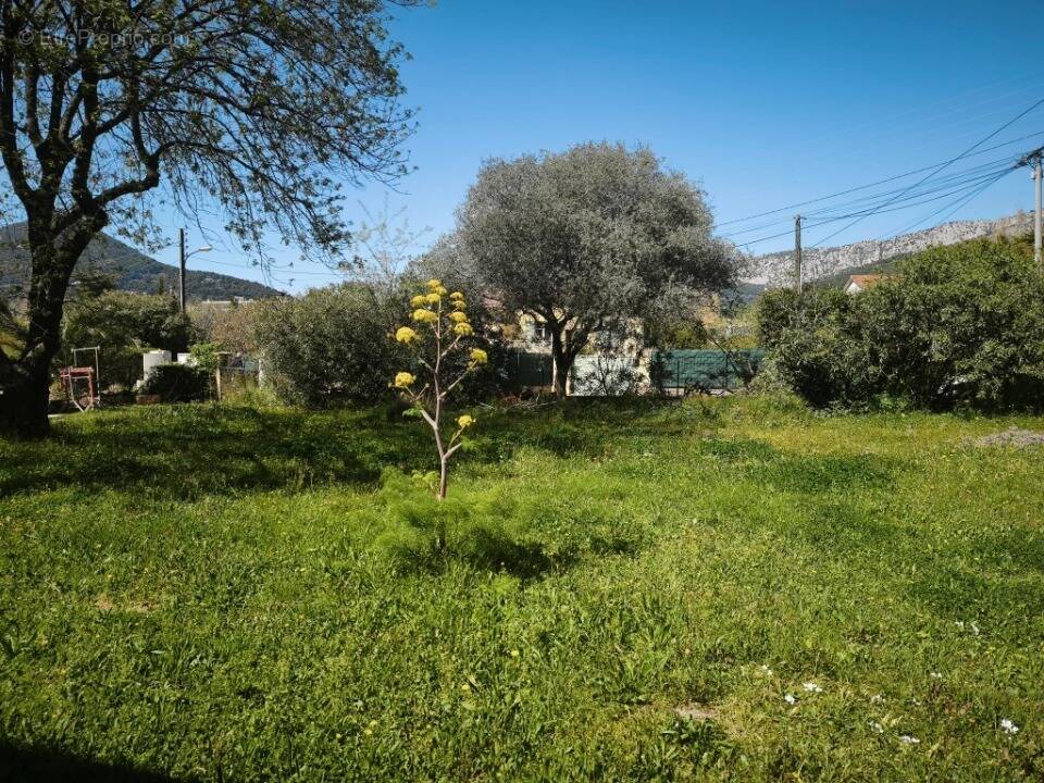 Terrain à LA VALETTE-DU-VAR