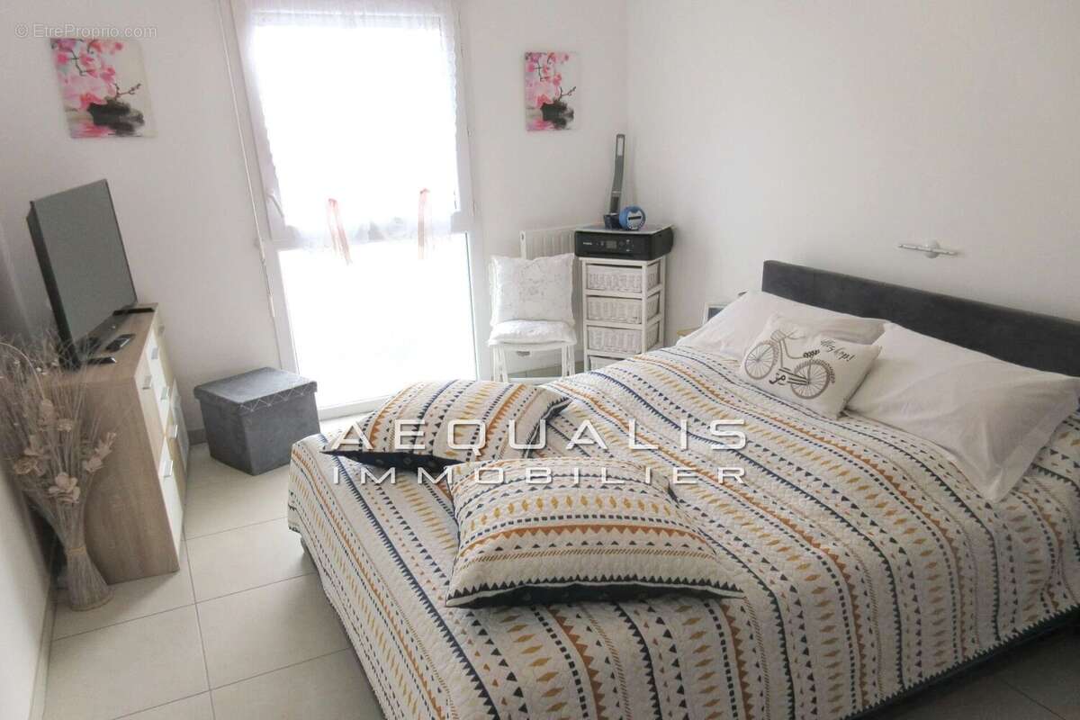 Appartement à SAINT-LAURENT-DU-VAR