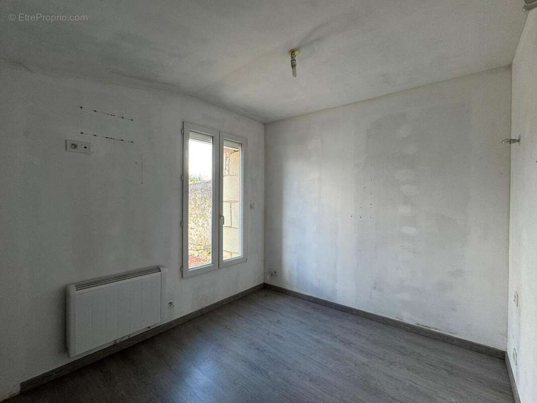   - Maison à ARGENTON-L&#039;EGLISE