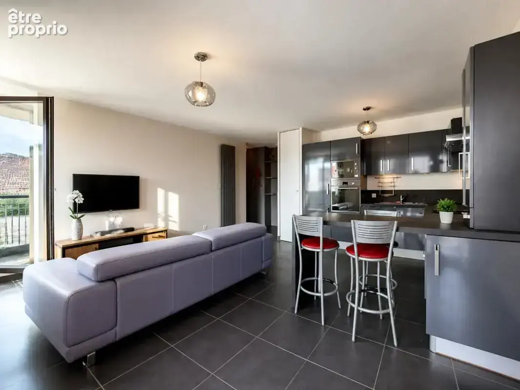 Appartement récent F3 de 67 m² avec parking et piscine - photo 5
