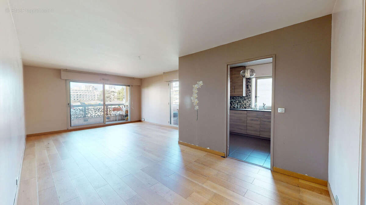 Appartement à PARIS-19E