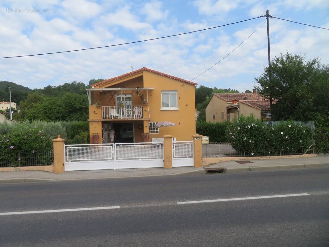 Maison à MALLEMOISSON
