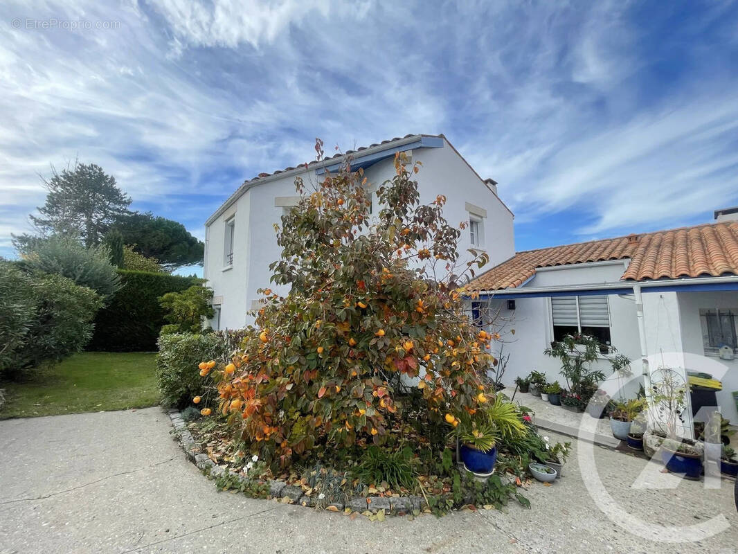 Maison à VAUX-SUR-MER