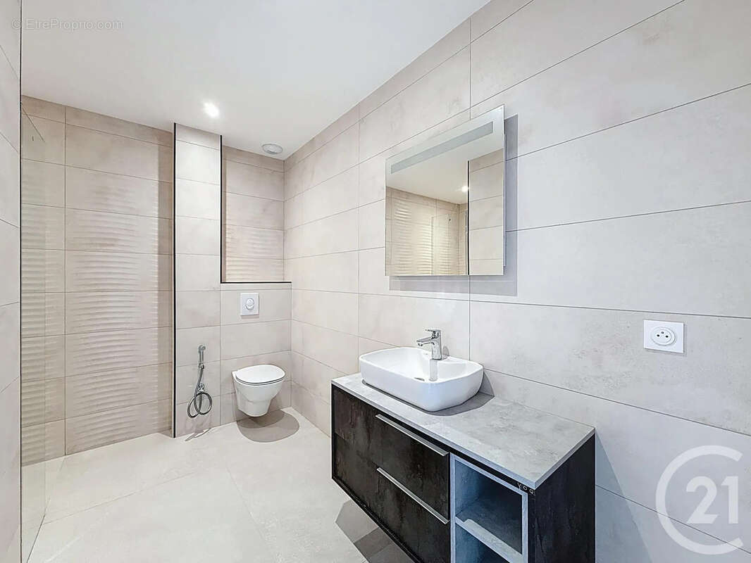 Maison à SAINT-JULIEN