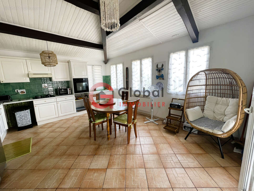 Maison à LACAUNE