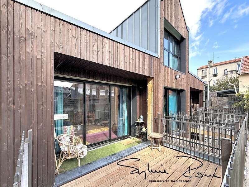 Maison à MONTROUGE