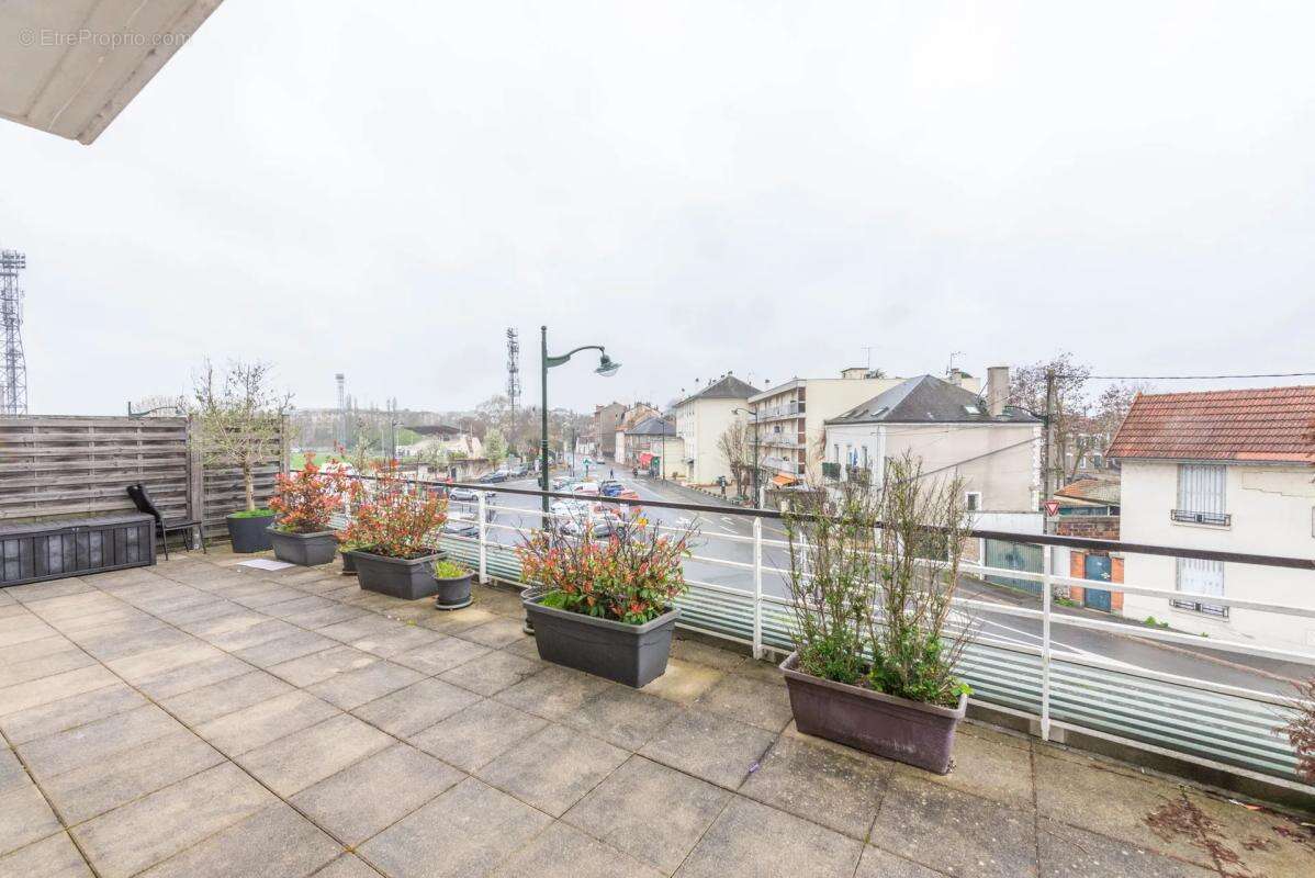 Appartement à CORBEIL-ESSONNES
