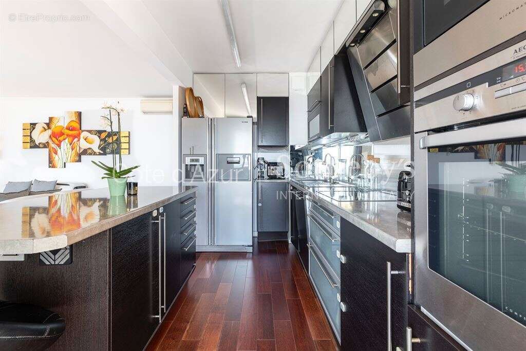 Appartement à SAINT-LAURENT-DU-VAR