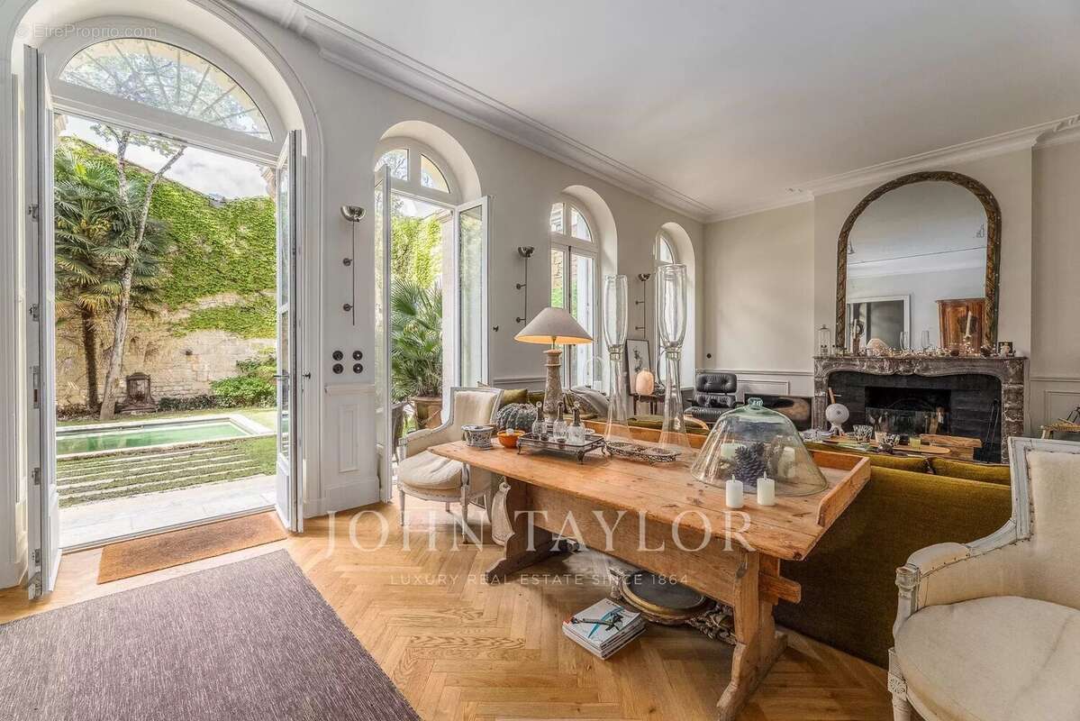 Appartement à BORDEAUX