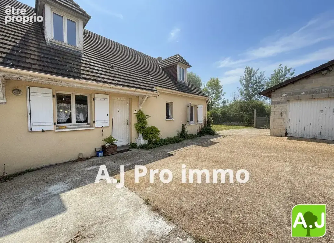 Maison 6 pièces 120 m² à vendre à Ezy-Sur-Eure (27530) - photo 1