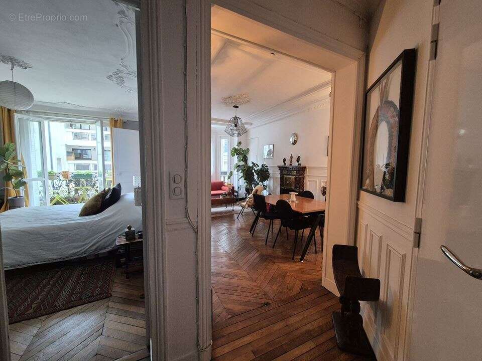 Appartement à PARIS-18E