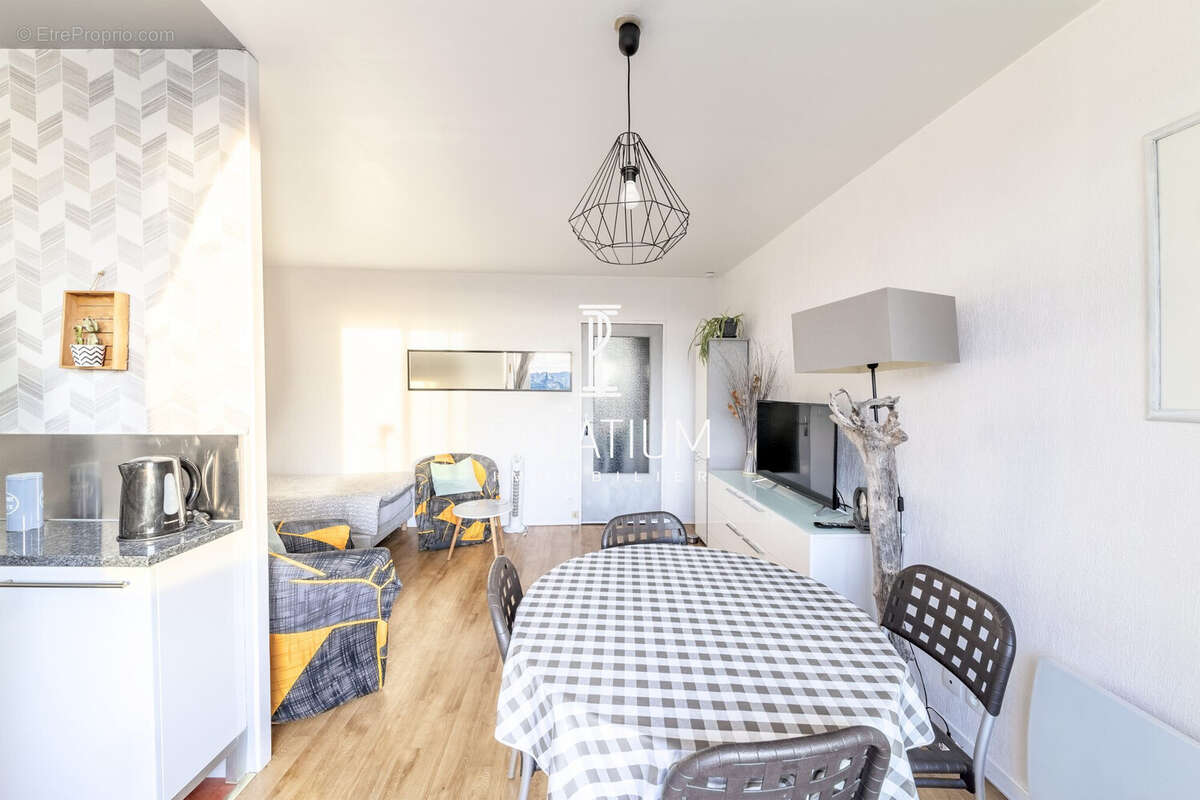 Appartement à GREOUX-LES-BAINS