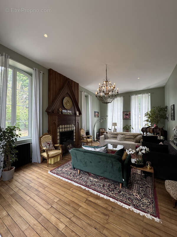 Maison à YZEURE