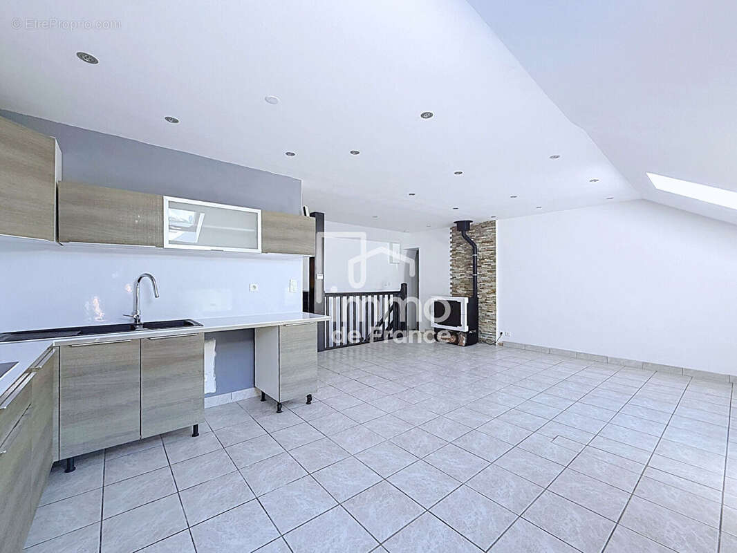 Appartement à BELLEGARDE-SUR-VALSERINE