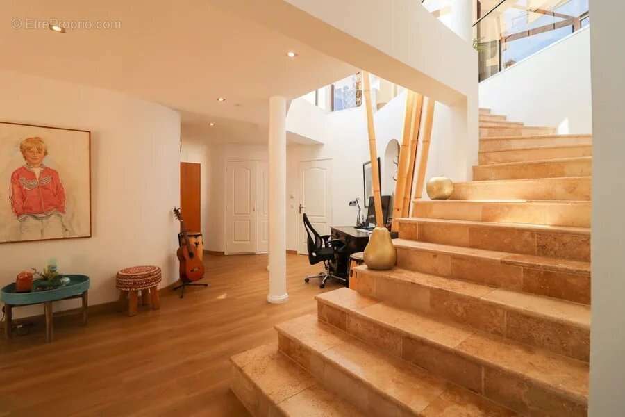 Maison à TOURRETTES