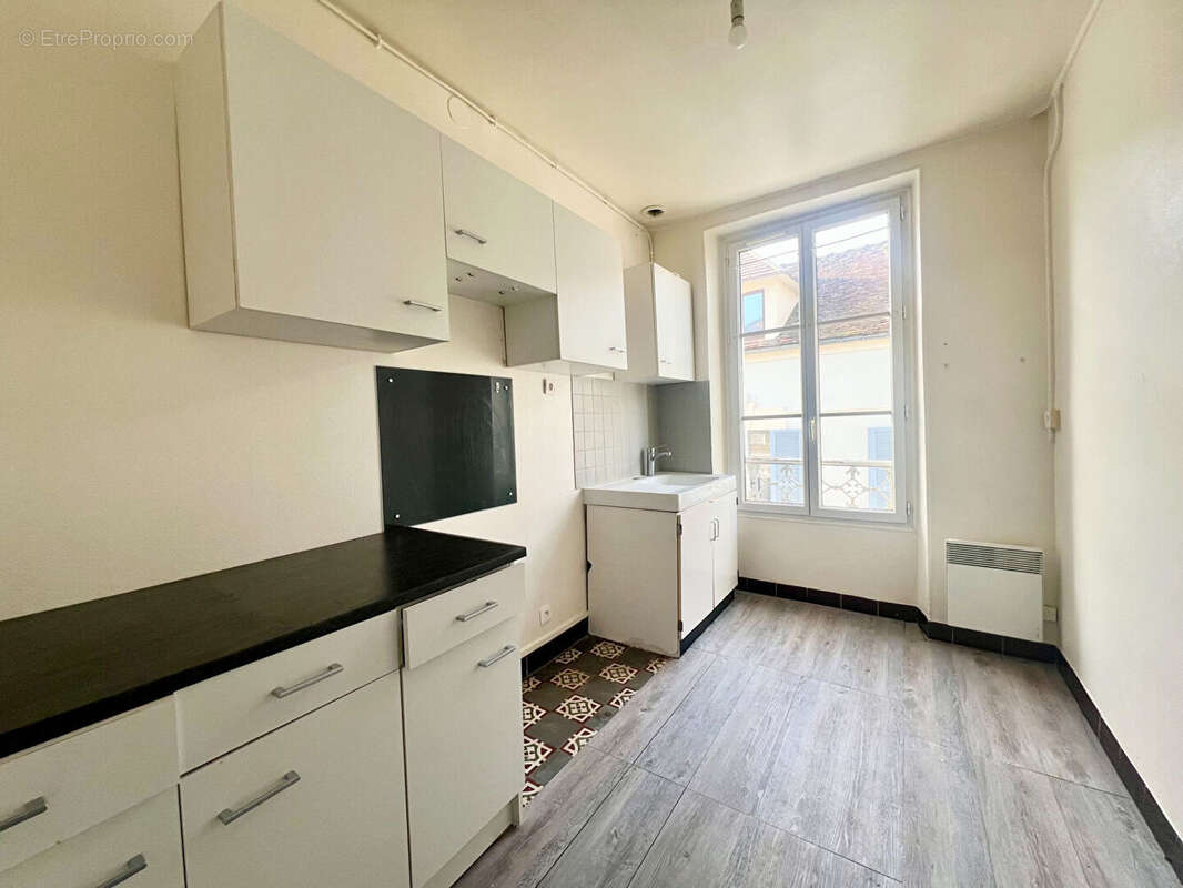 Appartement à BRIE-COMTE-ROBERT