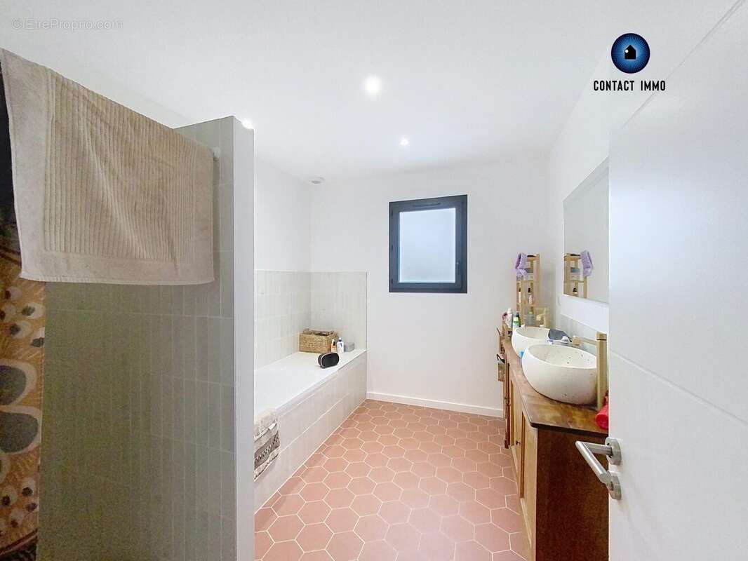 Maison à LAGRAULIERE