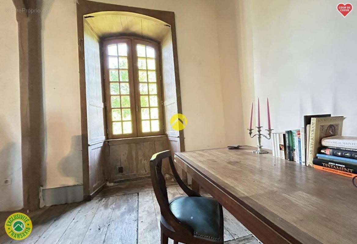 Maison à MONTAIGUT-LE-BLANC
