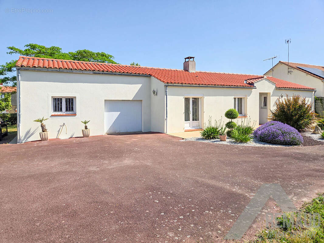 Maison à AIZENAY