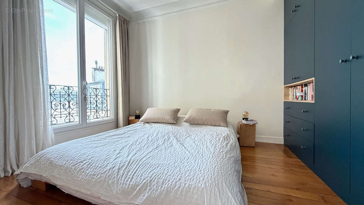 Paris 10ème - Stalingrad, Superbe 3 pièces 6ème étage avec ascenseur - photo 8
