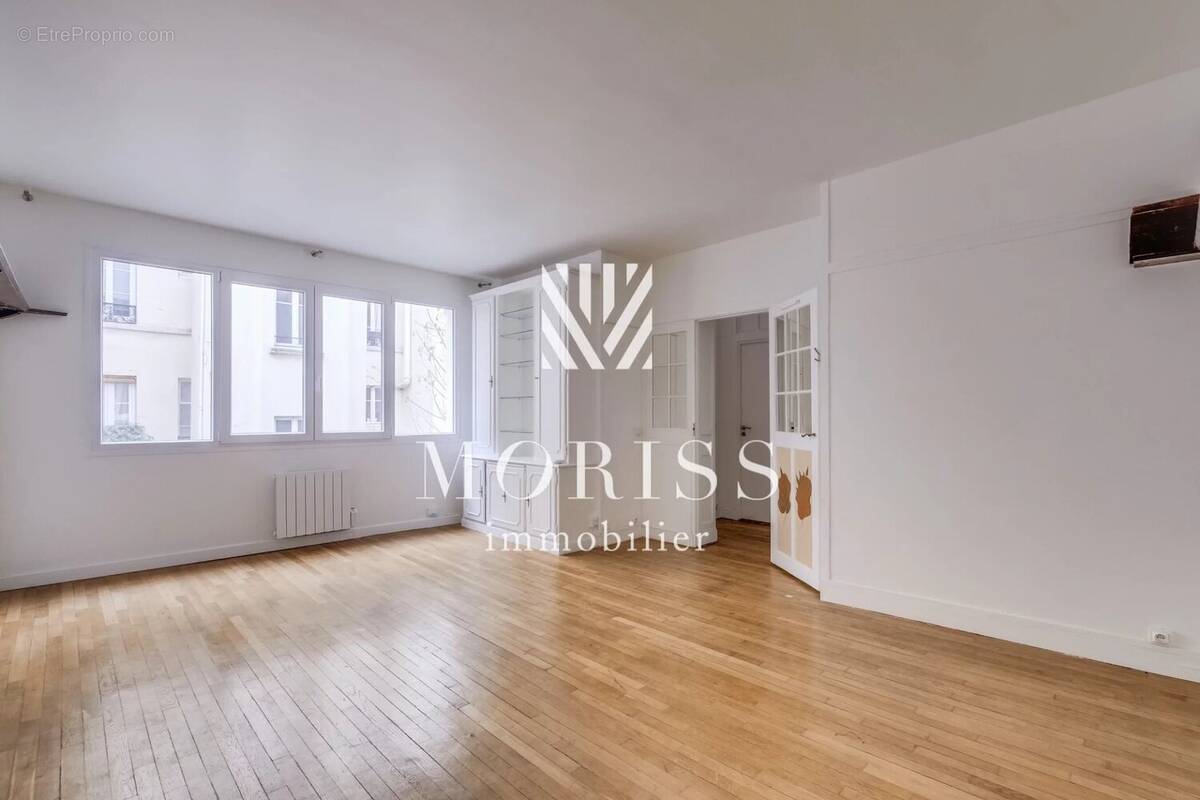 Appartement à PARIS-17E