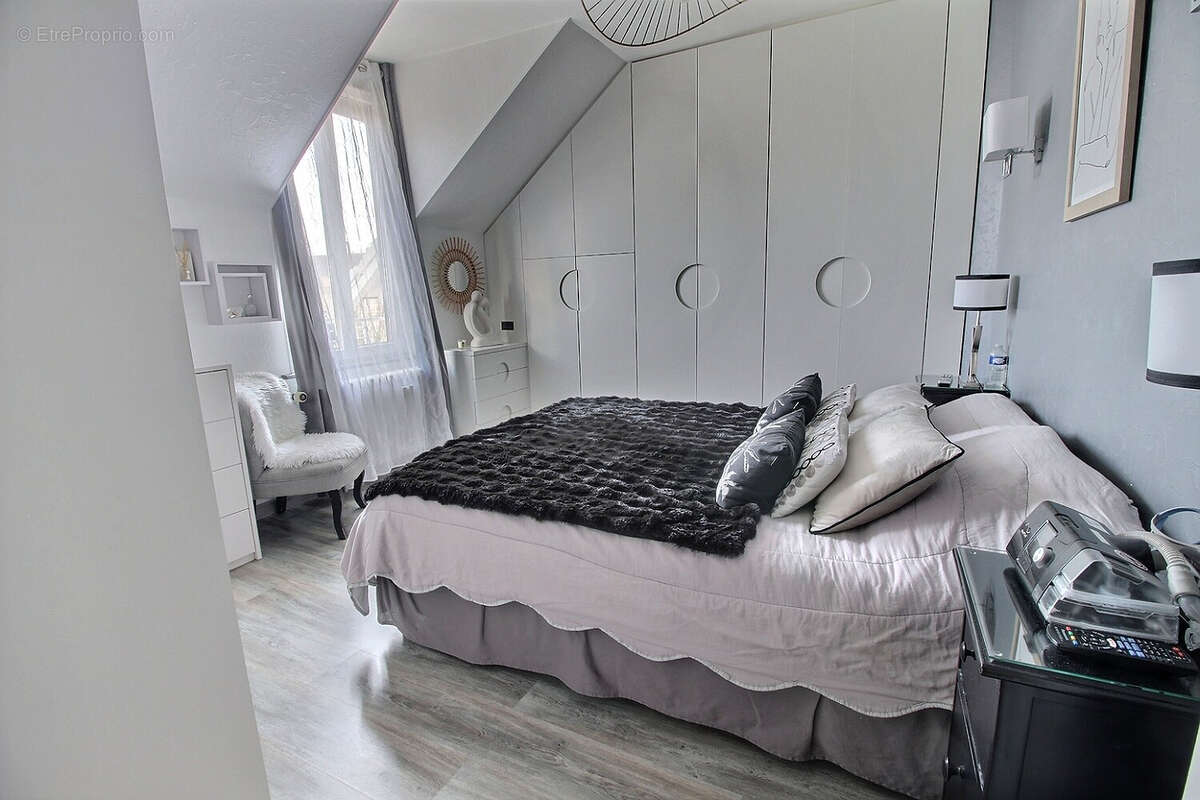 Maison à NOGENT-LE-ROI