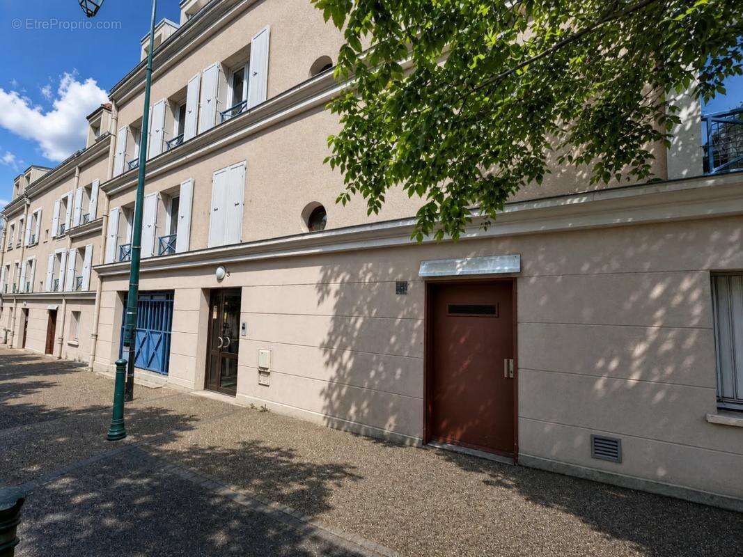 À vendre – Appartement 3 pièces de 73 m² à Garges-lès-Gonesse - photo 7